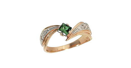 кц074 Золотое кольцо с квадратным камнем. 