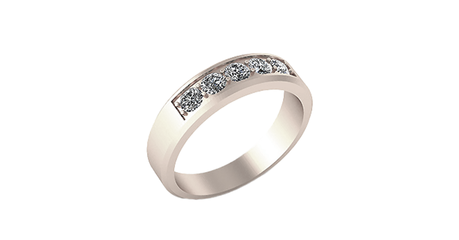 кц146 Пять фианитов в золотом кольце.