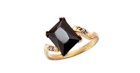 кц252 Чёрный багет в золотом кольце 