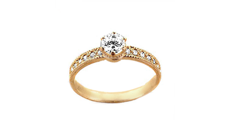 кц285 Золотое кольцо-многокаменка с крупным по центру.