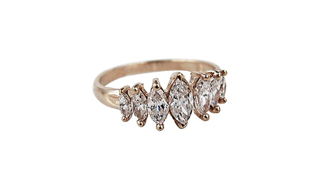 кц356 Золотое кольцо с маркизами.