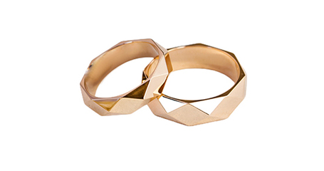 ко069-2 Гранёные обручальные кольца в красном золоте без камней «Геометрия чувств»