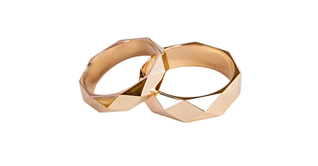 ко069-2 Гранёные обручальные кольца в красном золоте без камней «Геометрия чувств»