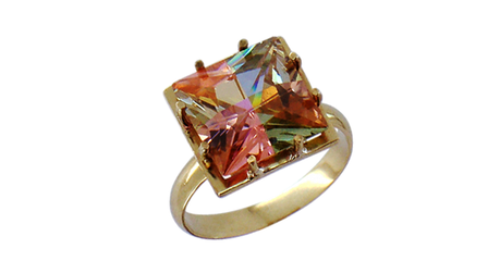 кц170 Кольцо из золота с квадратным камнем 