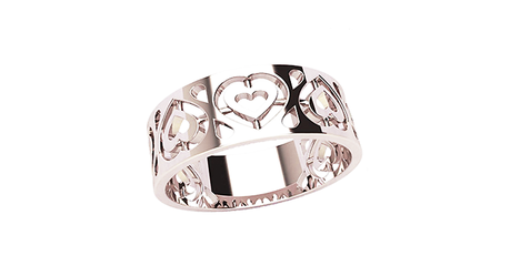 кц241 Широкое кольцо с сердечками без камней.