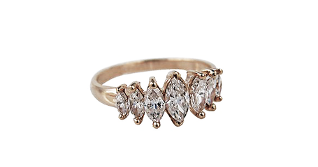 кц320 Золотое кольцо с маркизами.