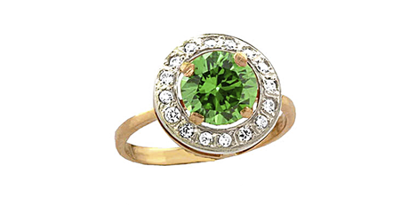 кт337 Нарядное кольцо из золота с крупным камнем.