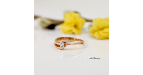 №230 Золотое колечко с фианитом р.16,8