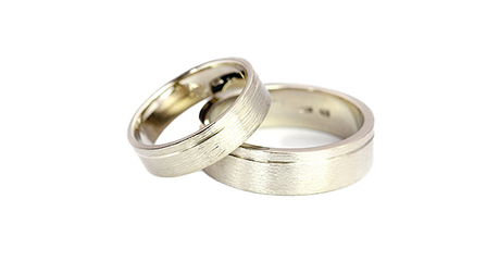 ко100 Кольца обручальные в белом золоте 