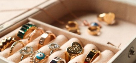 Как хранить украшения, чтобы они не портились?